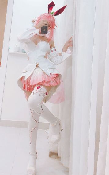 轻佻的寡妇