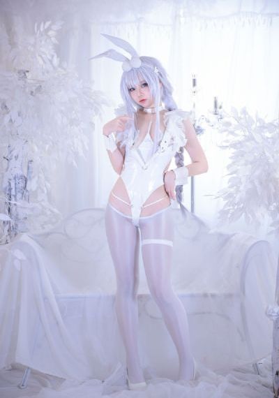 娇妻在卧室里被领导爽的演员表